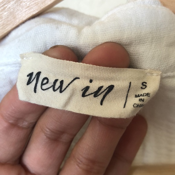 New In Top - Picture 2 of 3